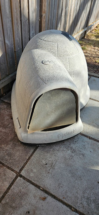 Petmate Igloo Dog House