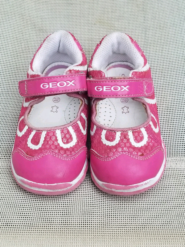 Geox girl toddler shoes size 6.5 in Clothing - 12-18 Months in City of Toronto