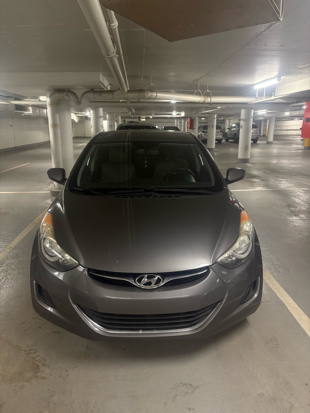 hyundai Elantra  dans Autos et camions  à Longueuil/Rive Sud
