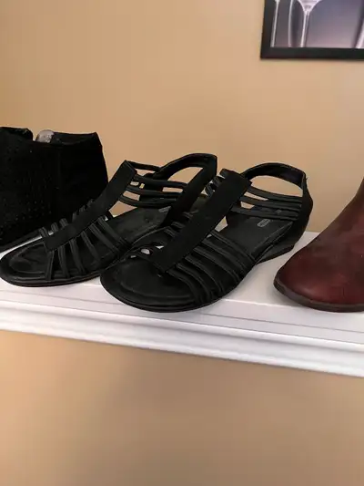 Ladies shoes size 5 and 6, View more