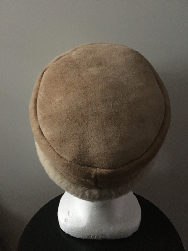 Hat mouton dans Femmes - Autre  à Ville de Montréal - Image 4