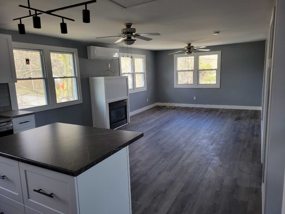 2 Bedroom Apt. for rent. 5