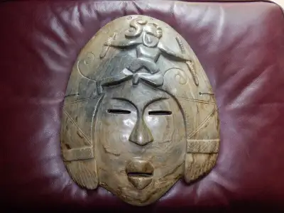 Masque mexicain en pierre naturelle, View more