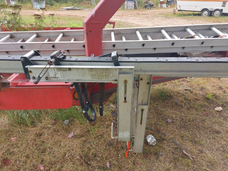 24 foot poles and pump jacks Ladders & Scaffolding North Bay Kijiji