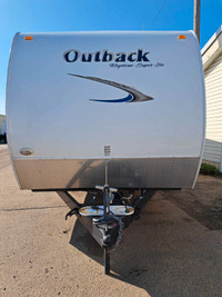 2010 Keystone Outback 300 BH Arctic Barrier Package