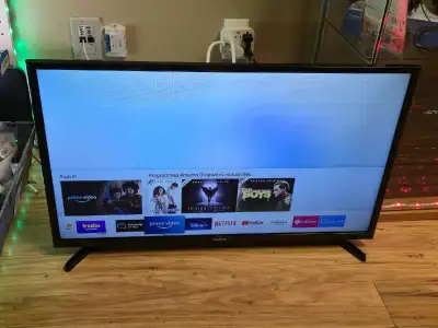 Smart TV Samsung 32p belle WiFi youtube prime vidéo dysney Manet, View more