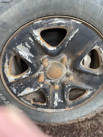 Looking for 17 steel rims 5x150 bolt pattern. For Toyota Tundra, Sequoia, Lexus LX.