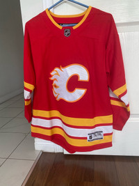 Calgary Flames jersey youth L/XL