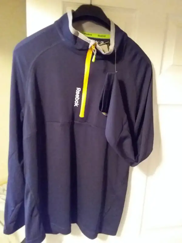 Reebok men's jacket.Brand new. in Men's in Kitchener / Waterloo - Image 2