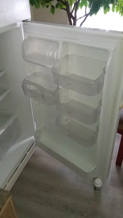 Réfrigérateur, View more