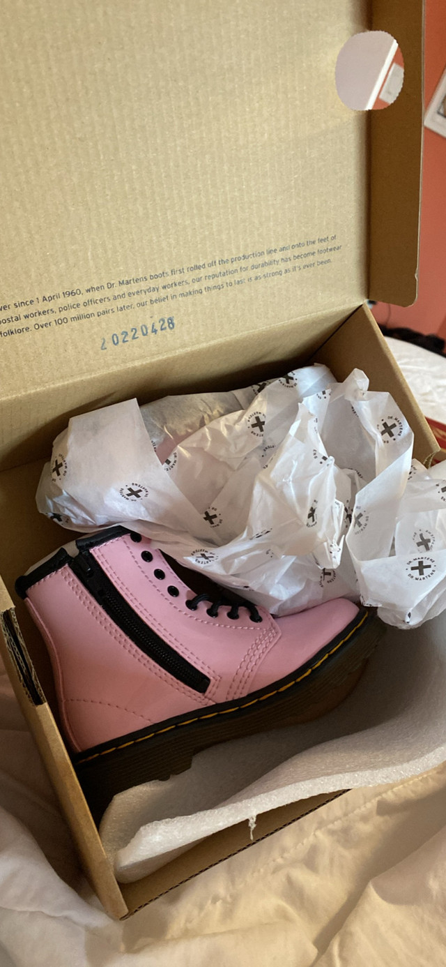 BRAND NEW Kids Pink Paten Leather Docs (US 7) in Kids & Youth in Cambridge - Image 2