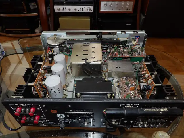 Marantz 2230 receiver, CONSIDERING TRADES in Stereo Systems & Home Theatre in Gatineau - Image 7