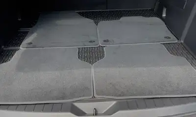 Set of 4 original brand new floor mats for Volkswagen ID 4 Année 2024 for both front and back. valeu...