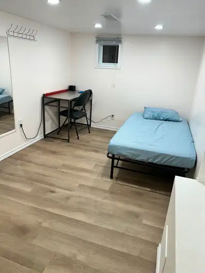 Basement room for rent, 10 min on bus 20 to Fanshawe main campus
