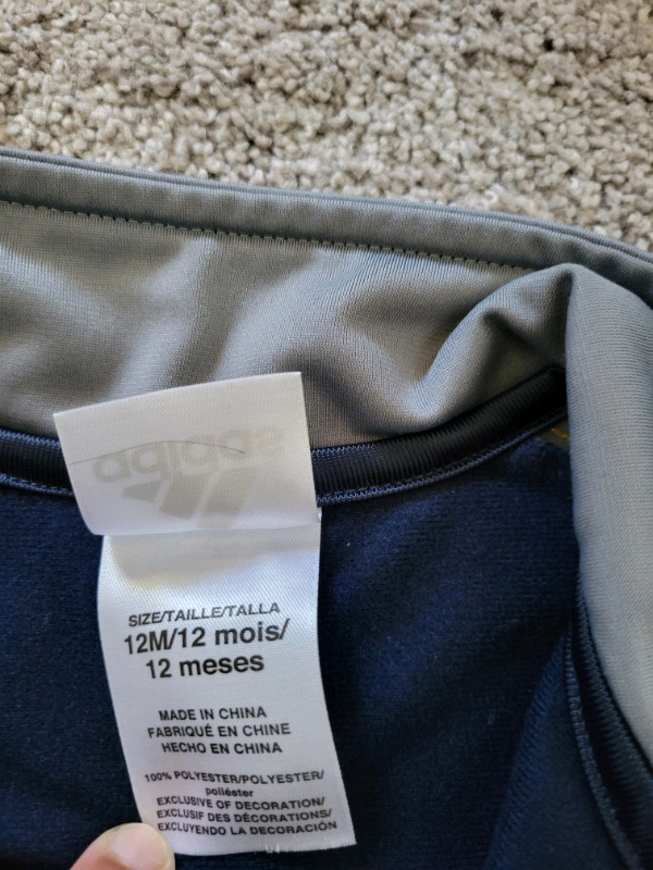 Adidas 12 month jacket in Clothing - 12-18 Months in Saskatoon - Image 4