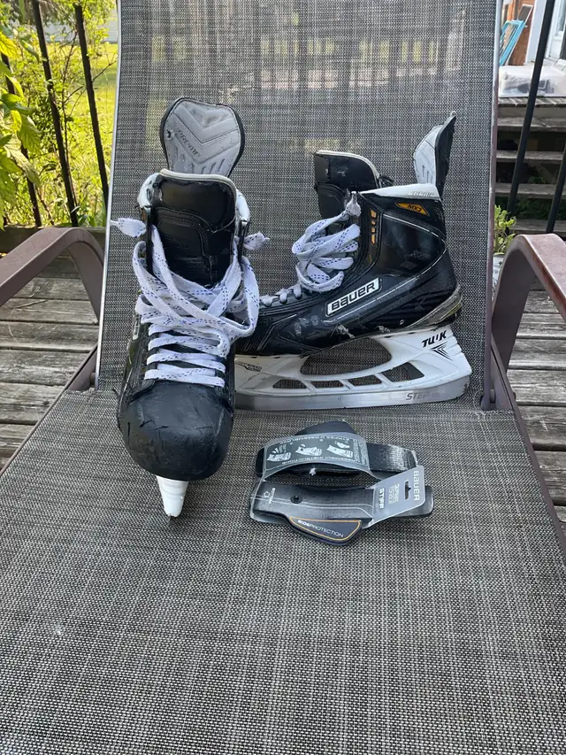 Hockey equipment clean-out in Hockey in Belleville - Image 4