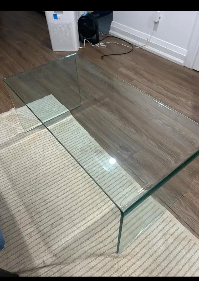 Waterfall Glass Coffee Table in Coffee Tables in City of Toronto - Image 3