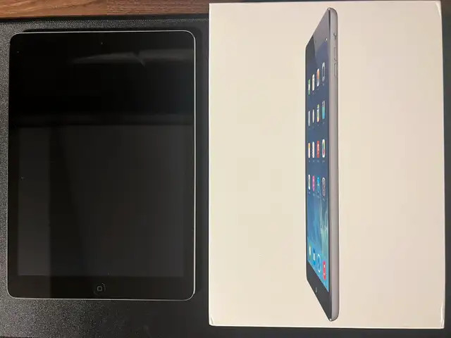 iPad Air 16GB + accessories in iPads & Tablets in Mississauga / Peel Region - Image 3