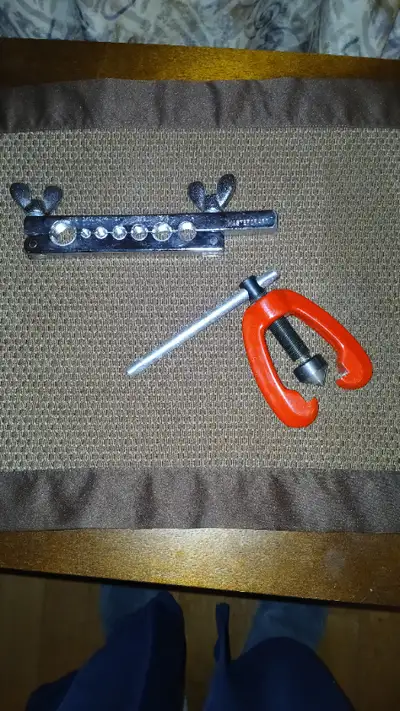 Mastercraft Flaring Tool Kit is ideal for use with copper, aluminum, brass and thin walled tubing. -...