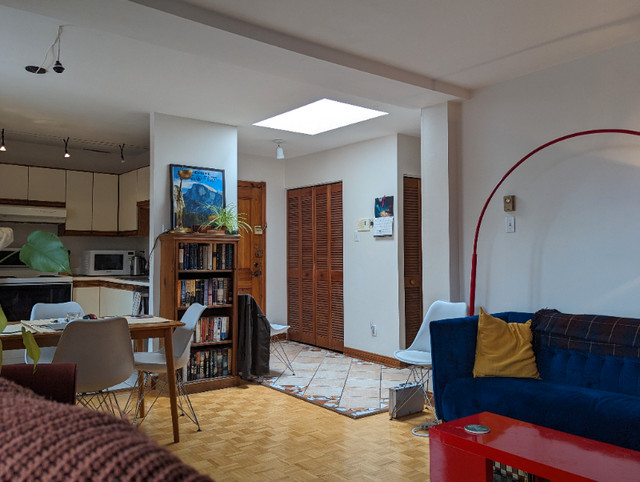 Looking for Roommate for 4 1/2 in the plateau! dans Chambres à louer et colocs  à Ville de Montréal - Image 3