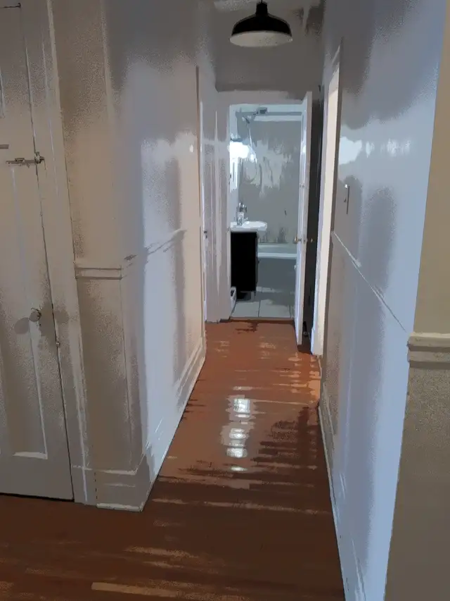 Metro place St-henri.  Grand 5.5  $ 1600. Occupation immediate