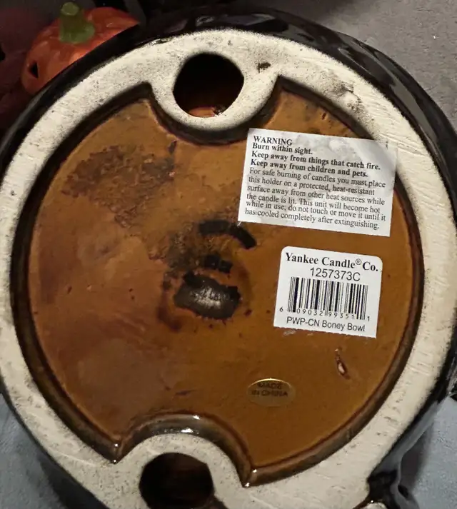 Yankee Candle Skeleton Candy/Candle Holder in Home Décor & Accents in Cambridge - Image 3