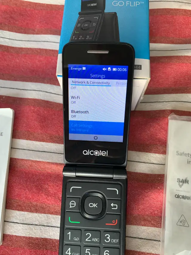 Alcatel Go Flip 4044V – Reliable 4G LTE Flip Phone (Unlocked) in Cell Phones in City of Toronto - Image 10