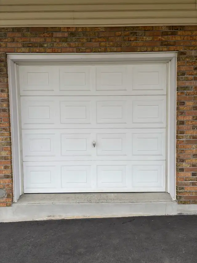 garage door in Other in Cornwall - Image 2