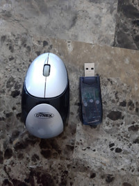 Dynex DX-WOM20 Wireless Optical Mouse