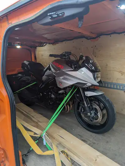 New tires last year, less than 1000 kms on them. Puig windscreen and frame sliders, otherwise stock....