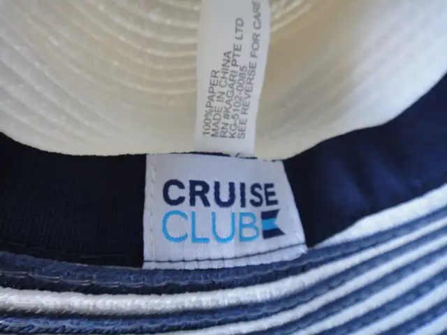 beach hat589631758869483522