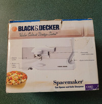New. Black&decker space saver can opener/knife sharpner