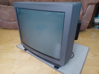 28" Sony TV (CRT), with picture-in-picture