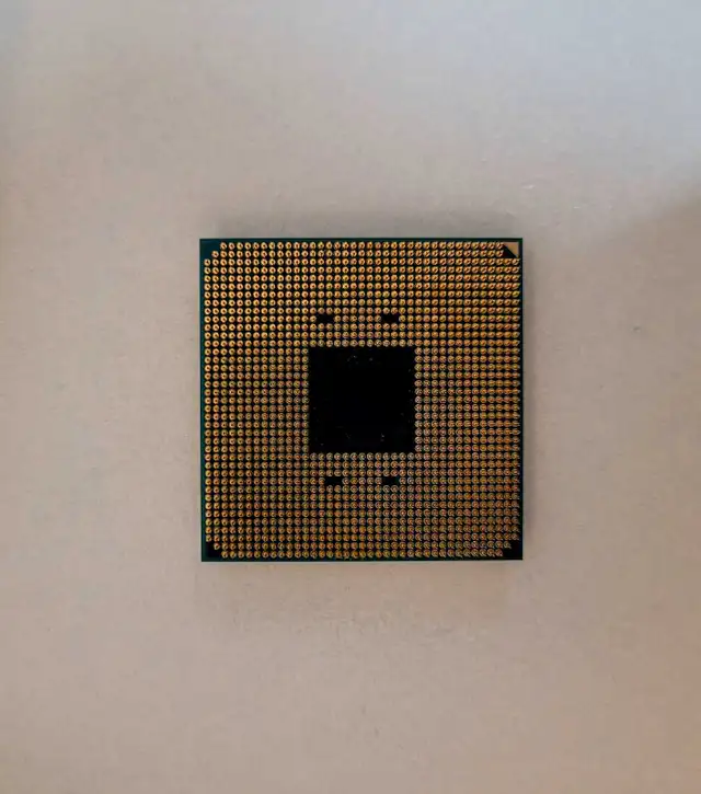 AMD Ryzen 5 1600 in System Components in Oshawa / Durham Region - Image 3