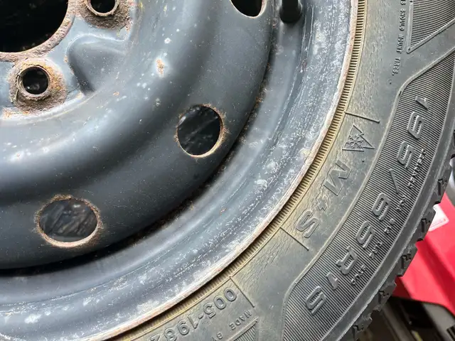 Set of 4 Winter Tires - 195/65R15 in Tires & Rims in Ottawa - Image 5