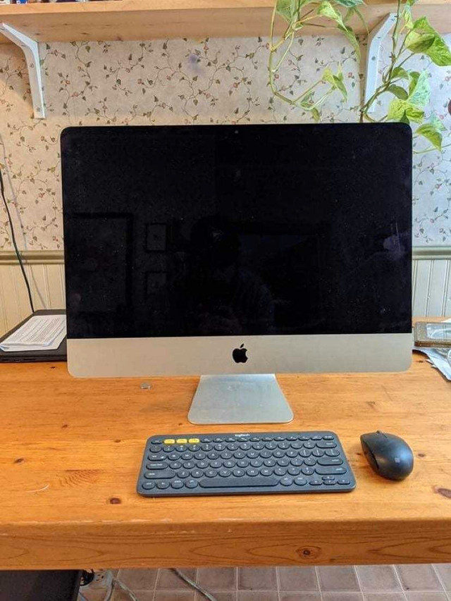 Apple iMac 21.5inch (late-2013) in Desktop Computers in City of Halifax - Image 2