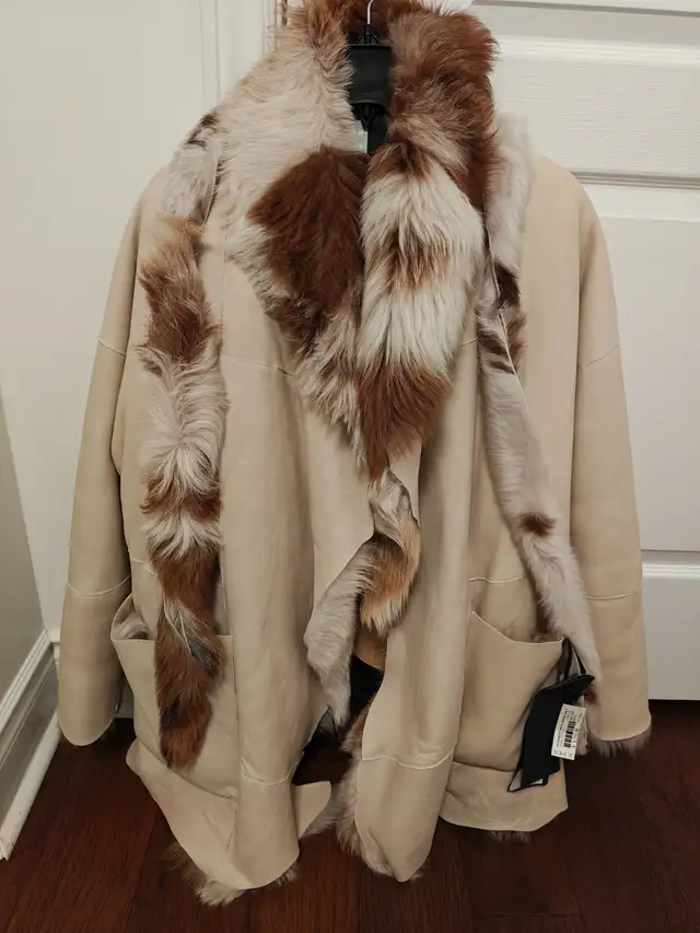 Georgio Brato shearling reversible genuine leather jacket IT40 in Women's - Tops & Outerwear in City of Toronto - Image 7