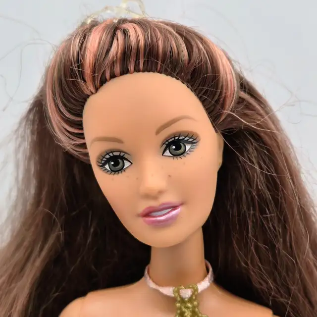 Barbie Fashion Fever Animal Print Drew Doll 2005 Mattel J5975 Fr in Arts & Collectibles in Strathcona County - Image 3