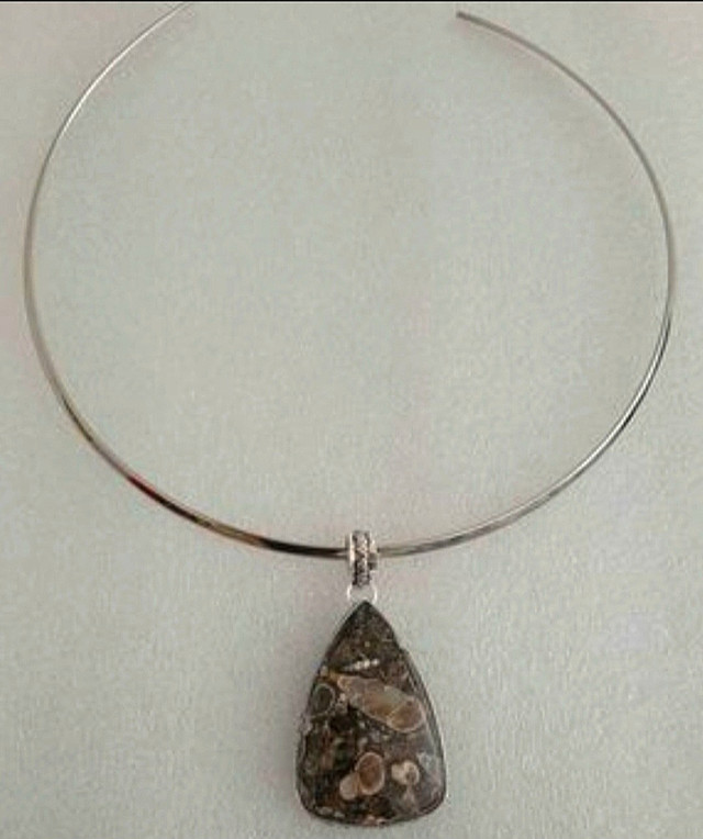 Turritella Agate 2.8" Stone Pendant New in Jewellery & Watches in West Island - Image 2