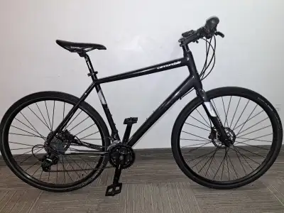 Versatile Cannondale Quick 5 Disc aluminum hybrid/urban bike. XL, View more