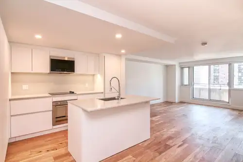 3460 Rue Peel, Apt. 808 – Peel Plaza $2,150/month (Current building price: $2,345/month) Lease Trans...