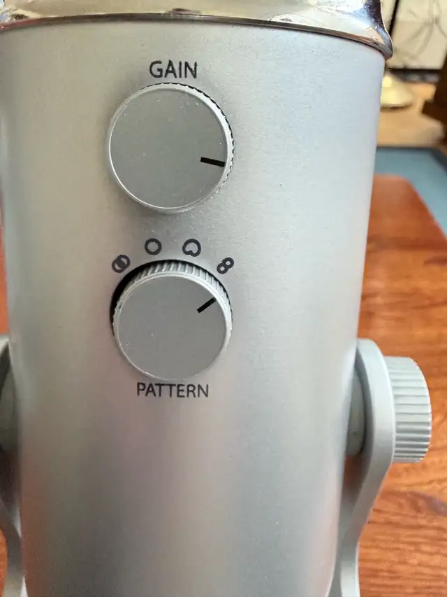 Blue Yeti Microphone542070156234608643