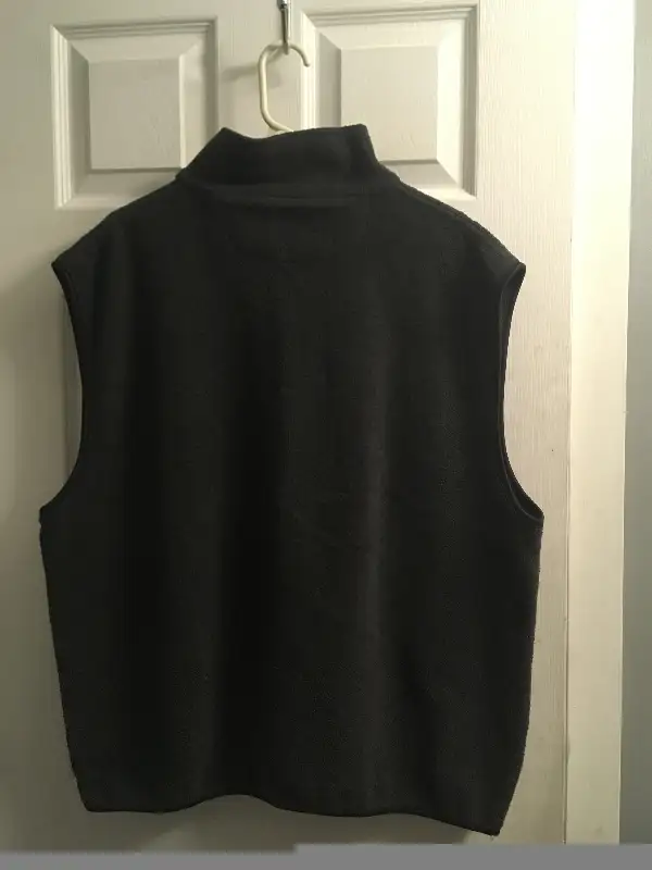 Ladies Fleece Vest in Women's - Tops & Outerwear in Winnipeg - Image 3