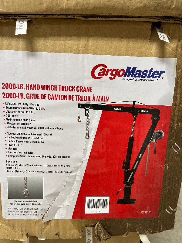 New Cargo Master, 2000lb hand winch truck crane. new in box Other