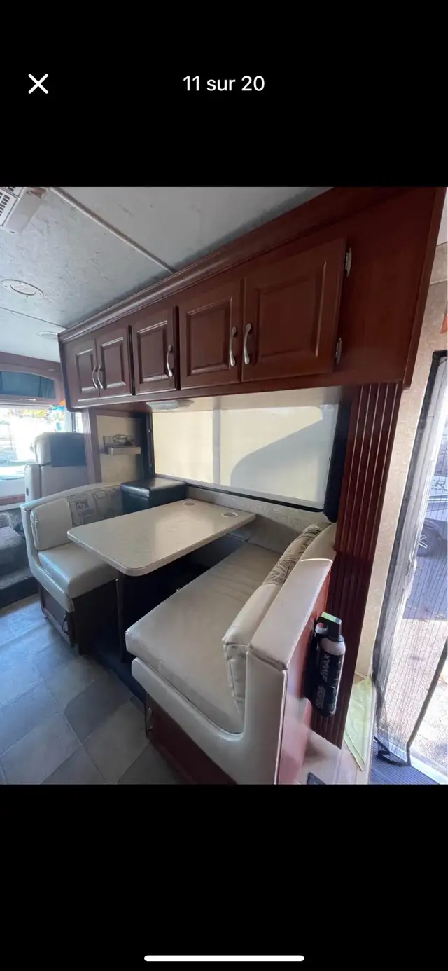 Motorisé Classe A, 31 pieds in RVs & Motorhomes in Granby - Image 6