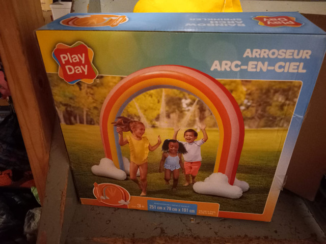 Large Inflatable Rainbow Arch Sprinkler.. Brand New..Lots of fun in Hot Tubs & Pools in Calgary - Image 3