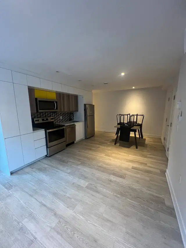 ✨Appartement Privé à louer au centre-ville  7 1/2 in Long Term Rentals in City of Montréal - Image 23