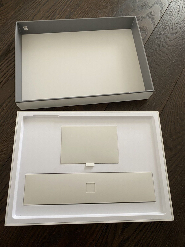 Microsoft surface pro type cover box  in iPads & Tablets in Markham / York Region - Image 2