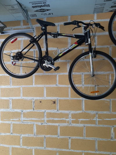 SUPERCYCLE  BLACK  IN  EXCELLENT CONDITION, View more