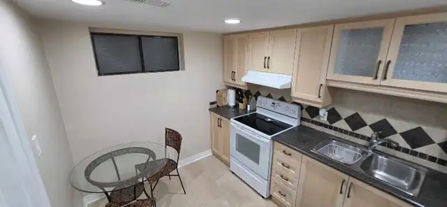 Furnished 1 Bdrm bsmt apt, by Finch subway. Private entrance in Long Term Rentals in City of Toronto - Image 7